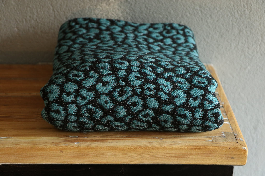 Yaro Ringsjal - Pussycat Trinity Black Petrol Wool