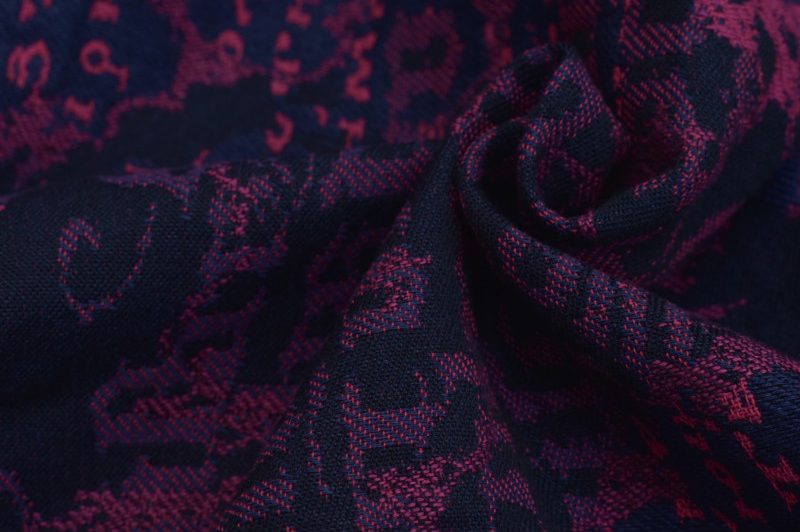 Yaro Ringsjal - Runes Trinity Fuchsia Navy Paper Kapok