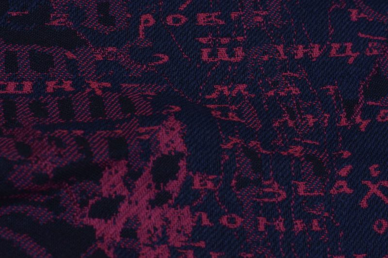 Yaro Ringsjal - Runes Trinity Fuchsia Navy Paper Kapok