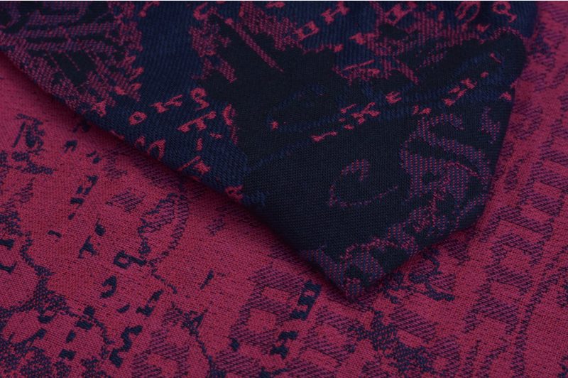 Yaro Ringsjal - Runes Trinity Fuchsia Navy Paper Kapok